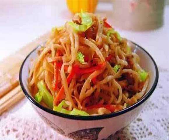 家常肉炒饼丝